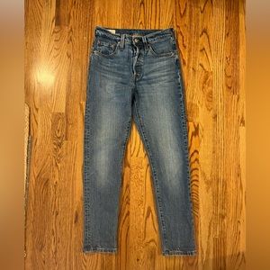 Levi 501 Skinny Jeans size 25